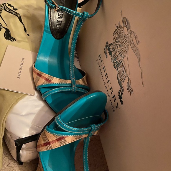 NWT HAYMARKET PUTNEY TEAL BURBERRY WEDGE SANDAL - Picture 2 of 4